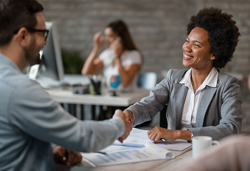 https://expertise-holding.com/wp-content/uploads/2026/08/Secteur-ASSURANCE.png